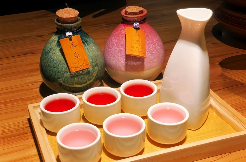 百年昊宇花果酒，微醺果酒佳酿，传统酿造技艺。
